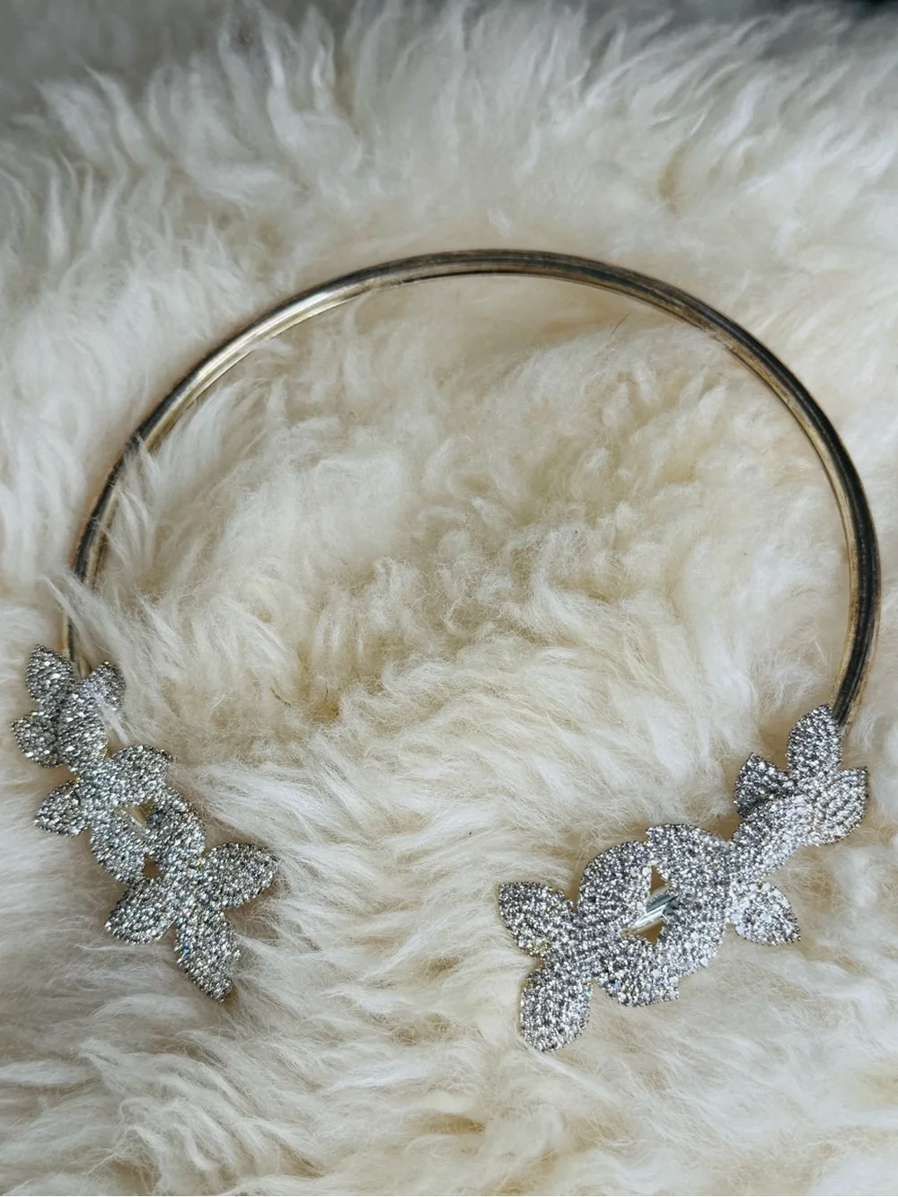 Crystal Leaf Open Bangle Necklace - Silver